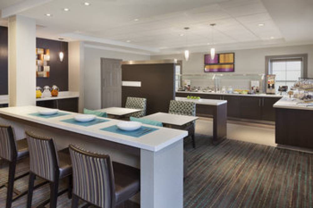 Cambridge Suites Mississauga 4