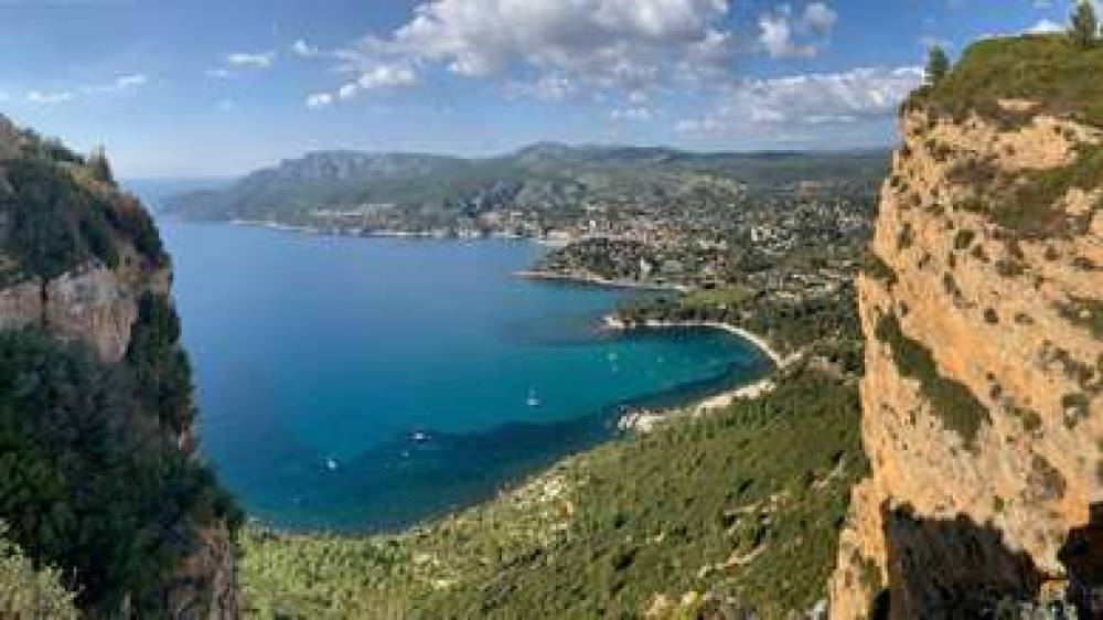 CAMPANILE MARSEILLE EST - AUBAGNE 1