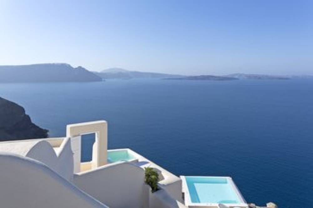 CANAVES OIA SUITES 1