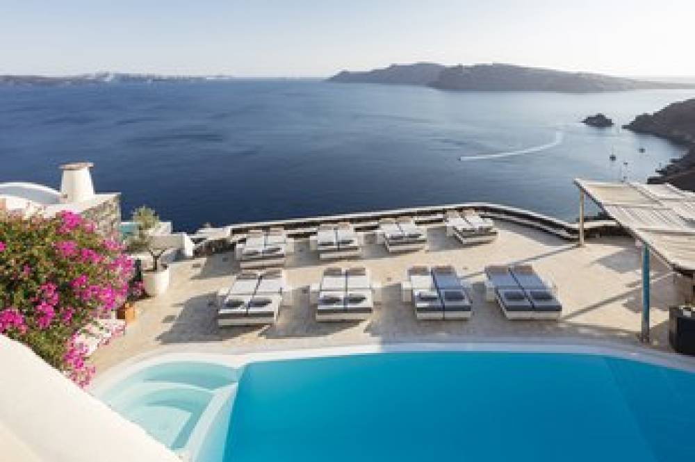 CANAVES OIA SUITES 2