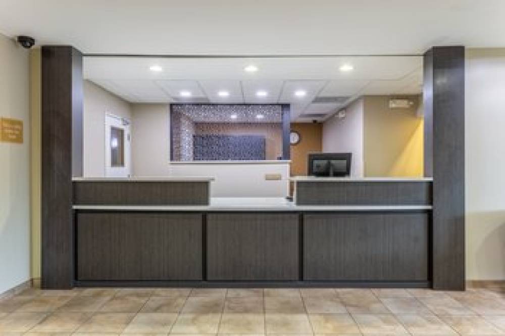 Candlewood Suites AURORA-NAPERVILLE 9