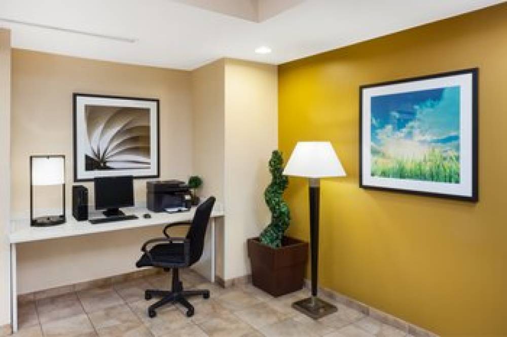 Candlewood Suites AURORA-NAPERVILLE 5