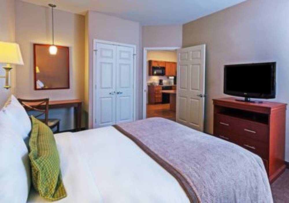 Candlewood Suites BAYTOWN 7