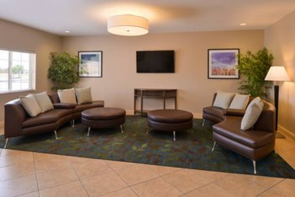 Candlewood Suites BLOOMINGTON-NORMAL 4