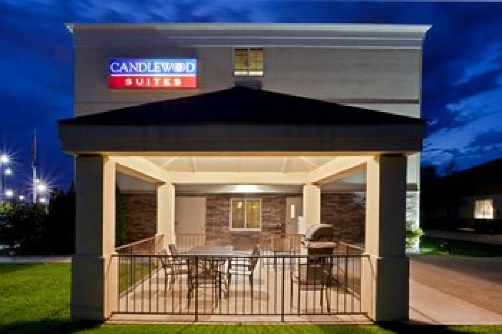 Candlewood Suites BOISE - TOWNE SQUARE 10