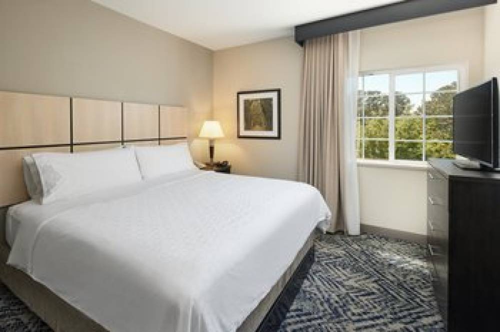 Candlewood Suites CHARLESTON - NORTHWOODS 8