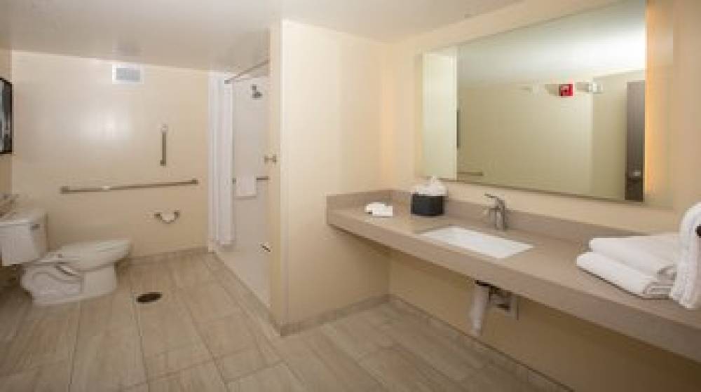 Candlewood Suites CLEVELAND SOUTH - INDEPENDENCE 8