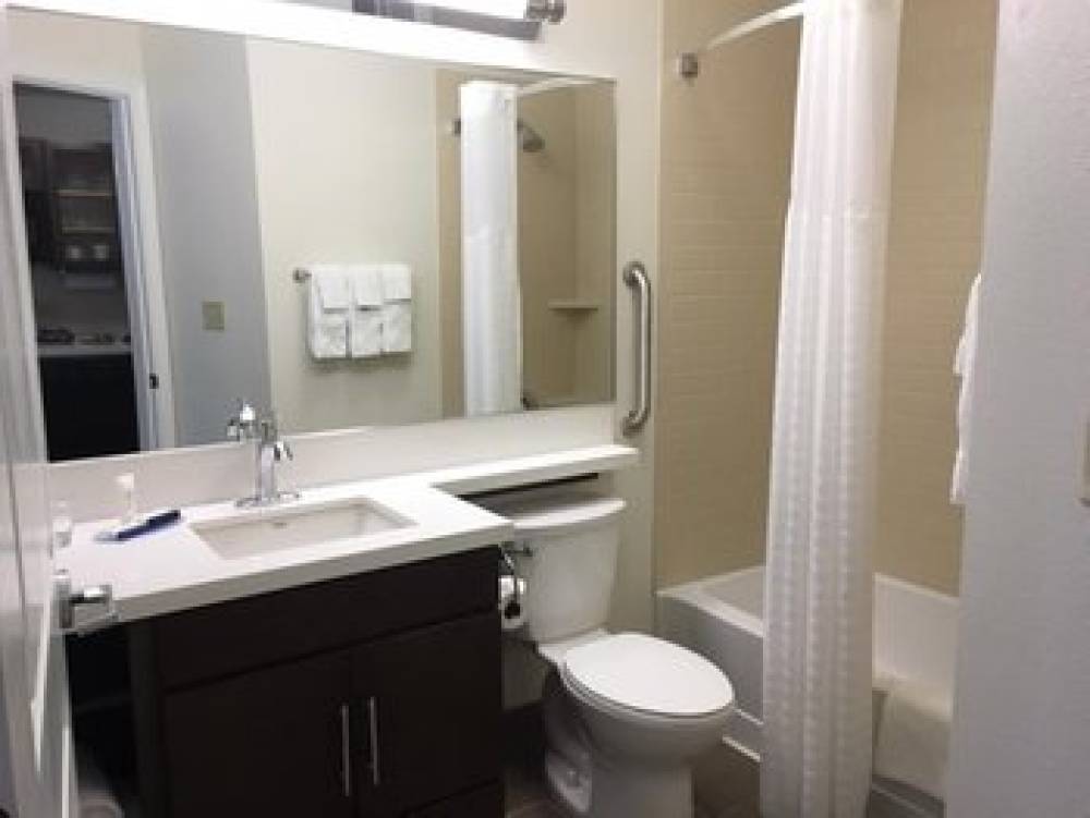 Candlewood Suites EAST SYRACUSE - CARRIER CIRCLE 9