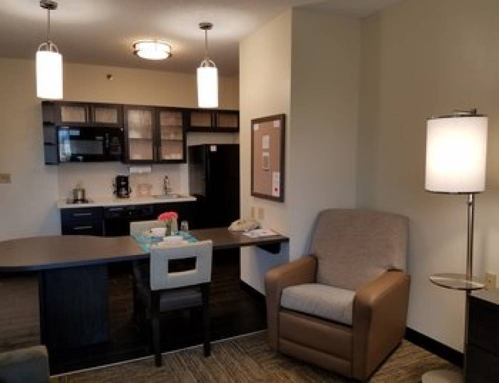 Candlewood Suites EAST SYRACUSE - CARRIER CIRCLE 4