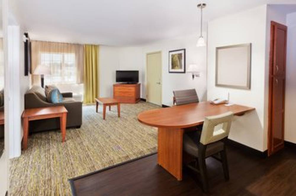 Candlewood Suites EASTCHASE PARK 10