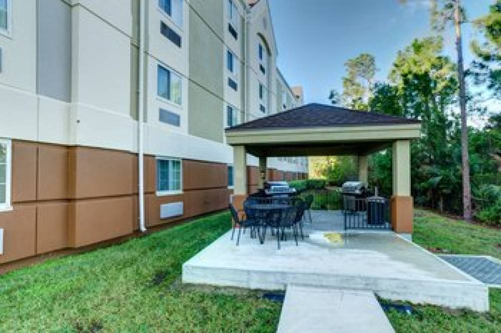 Candlewood Suites FT MYERS I-75 4