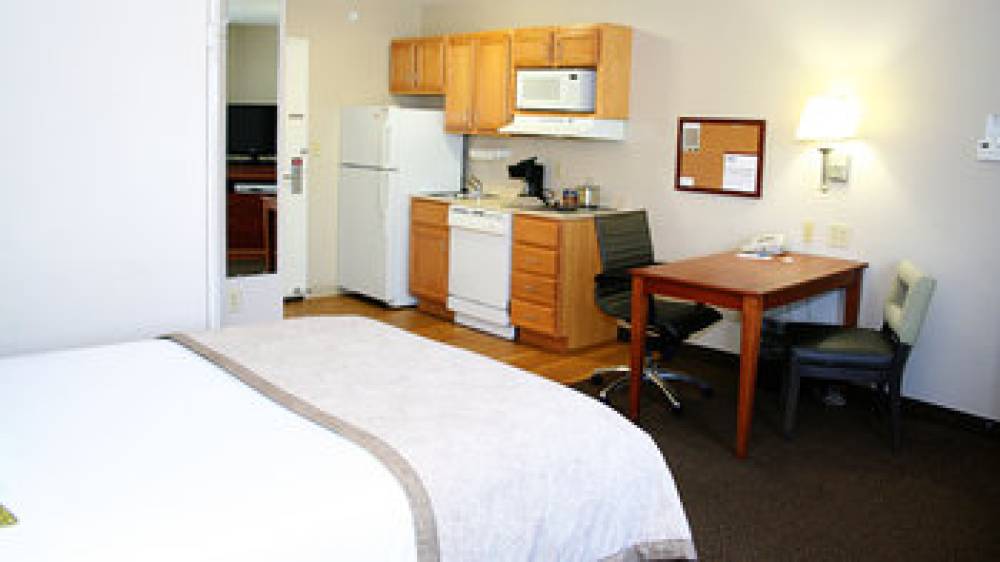 Candlewood Suites HARRISONBURG 9