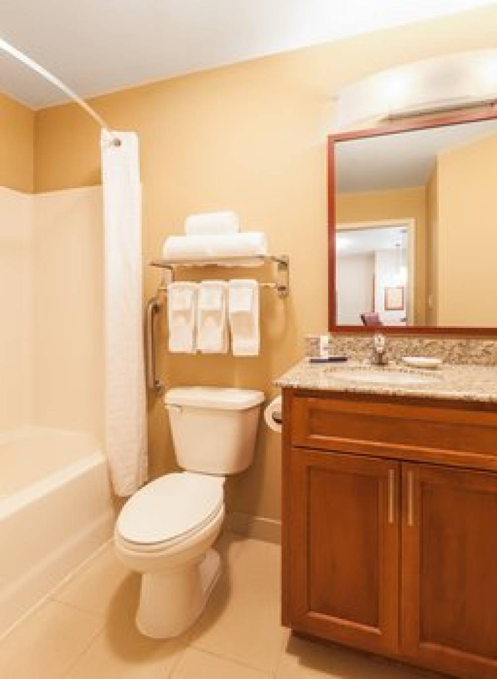 Candlewood Suites HOUSTON I-10 EAST 3