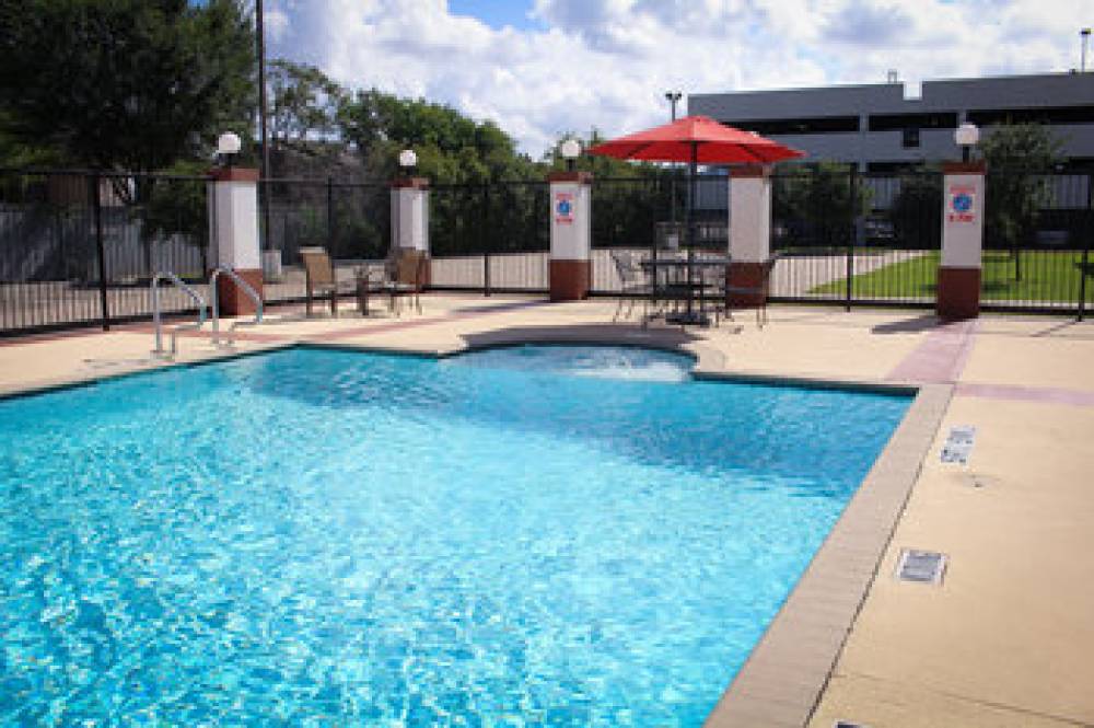 Candlewood Suites HOUSTON WESTCHASE - WESTHEIMER 4