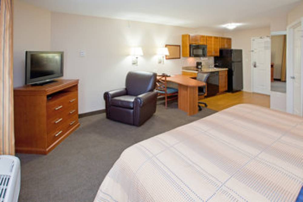 Candlewood Suites INDIANAPOLIS EAST  9