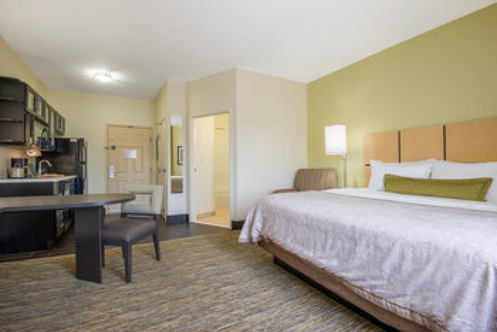 Candlewood Suites JEFFERSON CITY 10