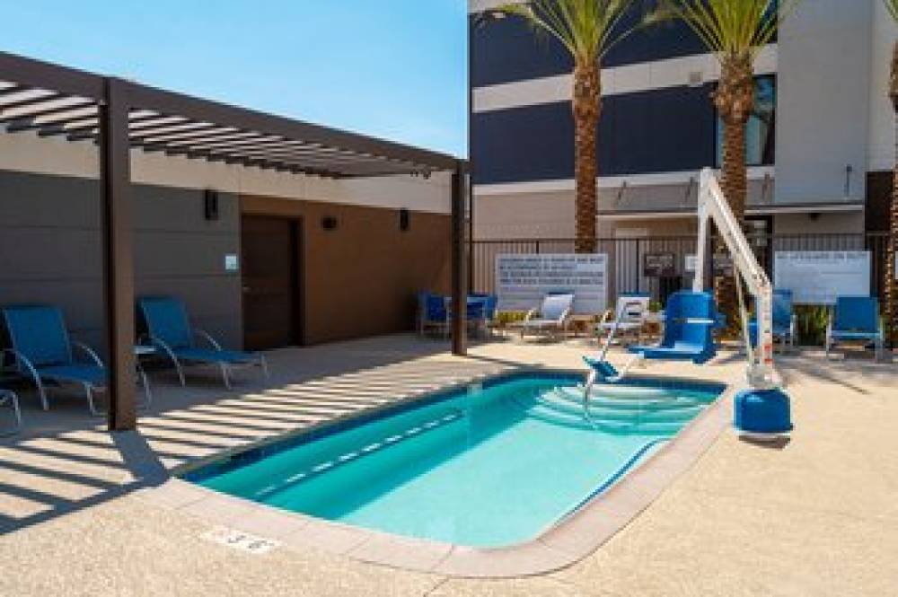 Candlewood Suites LAS VEGAS - E TROPICANA 8