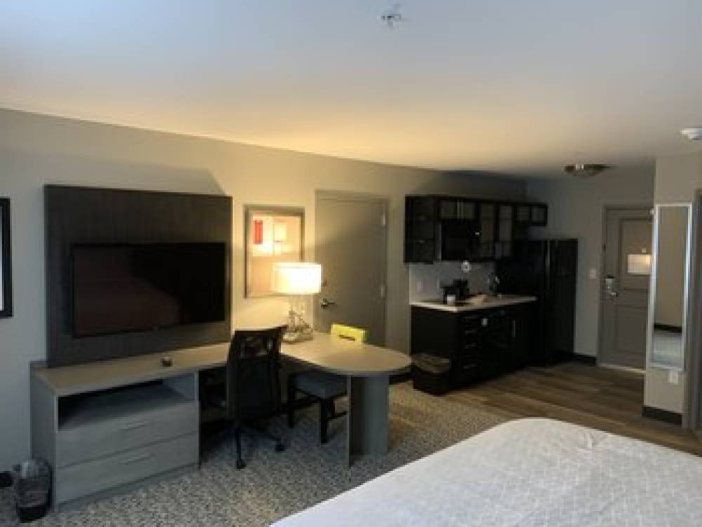 Candlewood Suites LEBANON 2