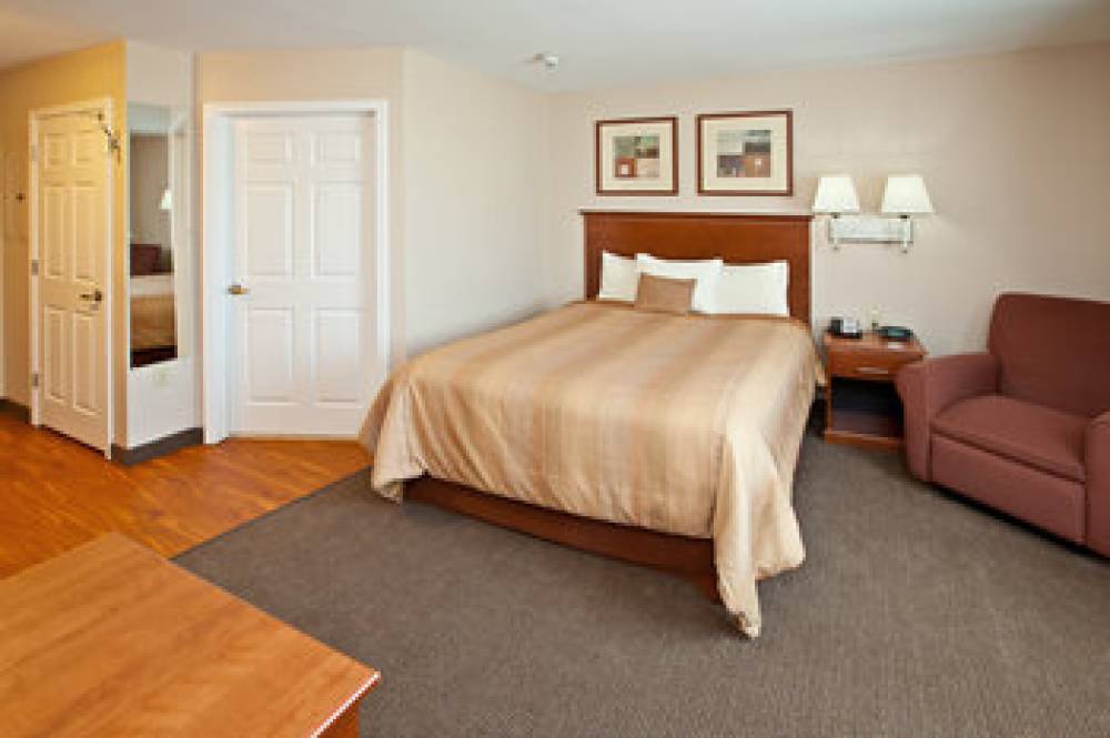 Candlewood Suites LOUISVILLE NORTH 8