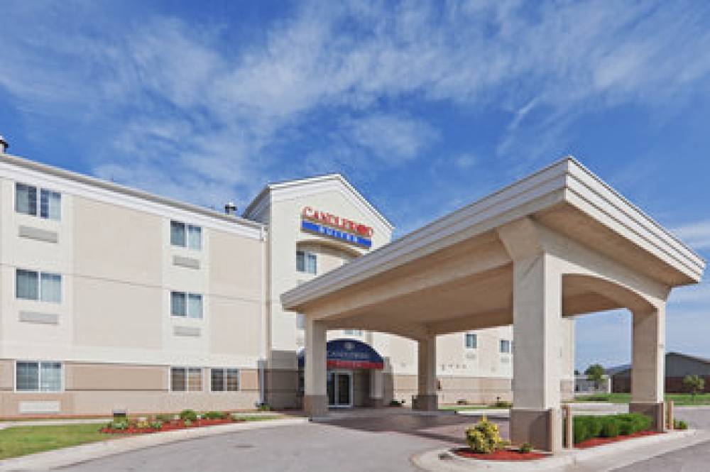 CANDLEWOOD SUITES MOORE 4