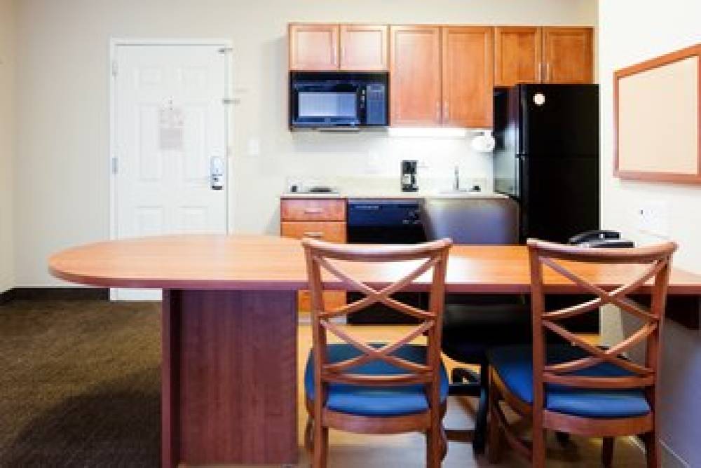 Candlewood Suites NEW BERN 4