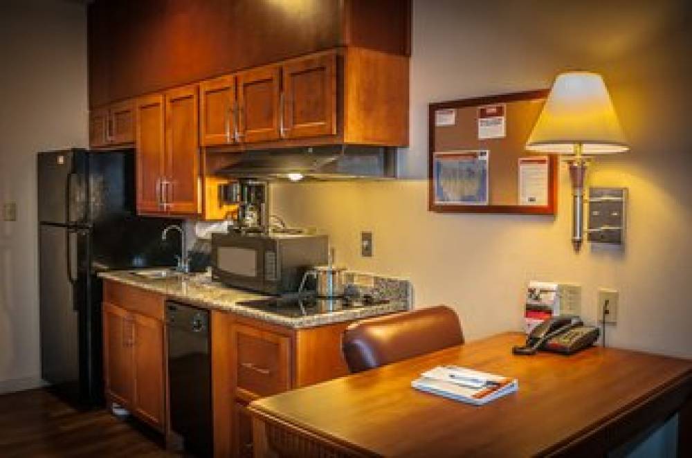 Candlewood Suites NEW IBERIA 9