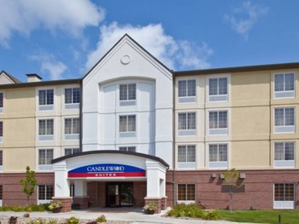 Candlewood Suites OMAHA AIRPORT 1