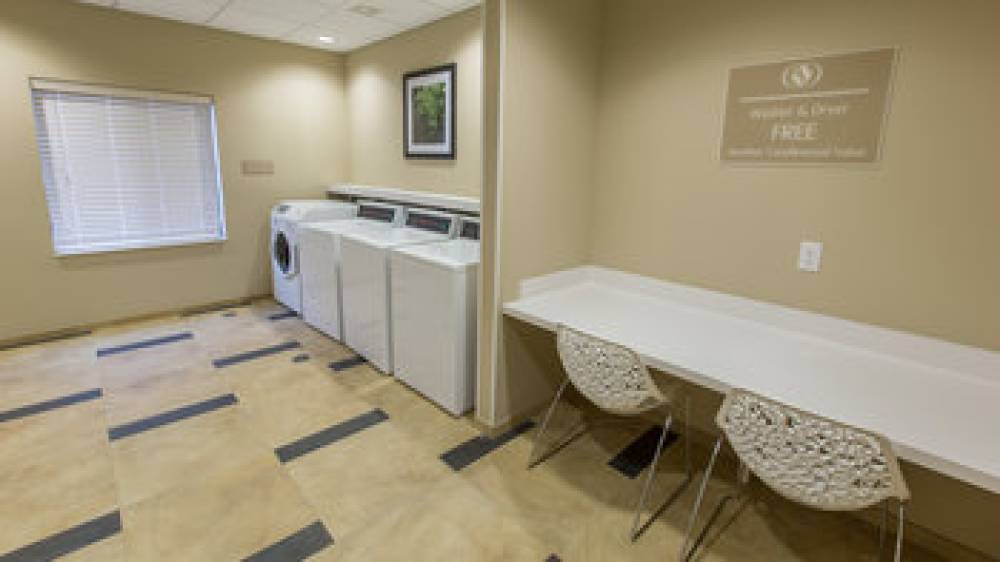 Candlewood Suites OVERLAND PARK - W 135TH ST. 8