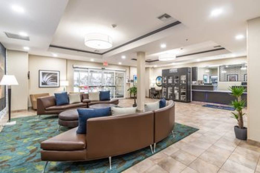 Candlewood Suites Portland Airport