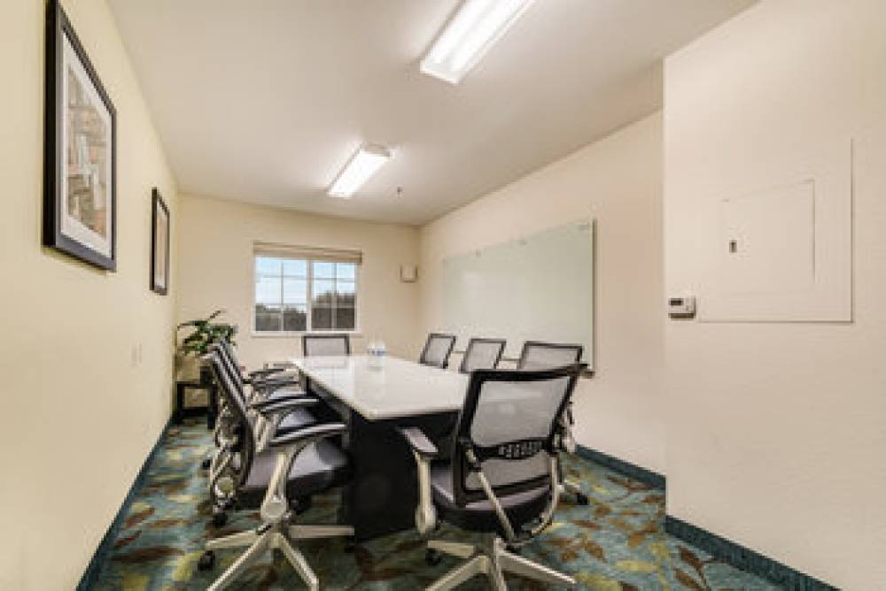 Candlewood Suites PORTLAND-AIRPORT 8