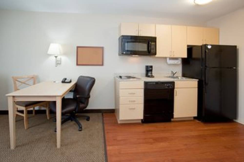 Candlewood Suites SHERIDAN 6