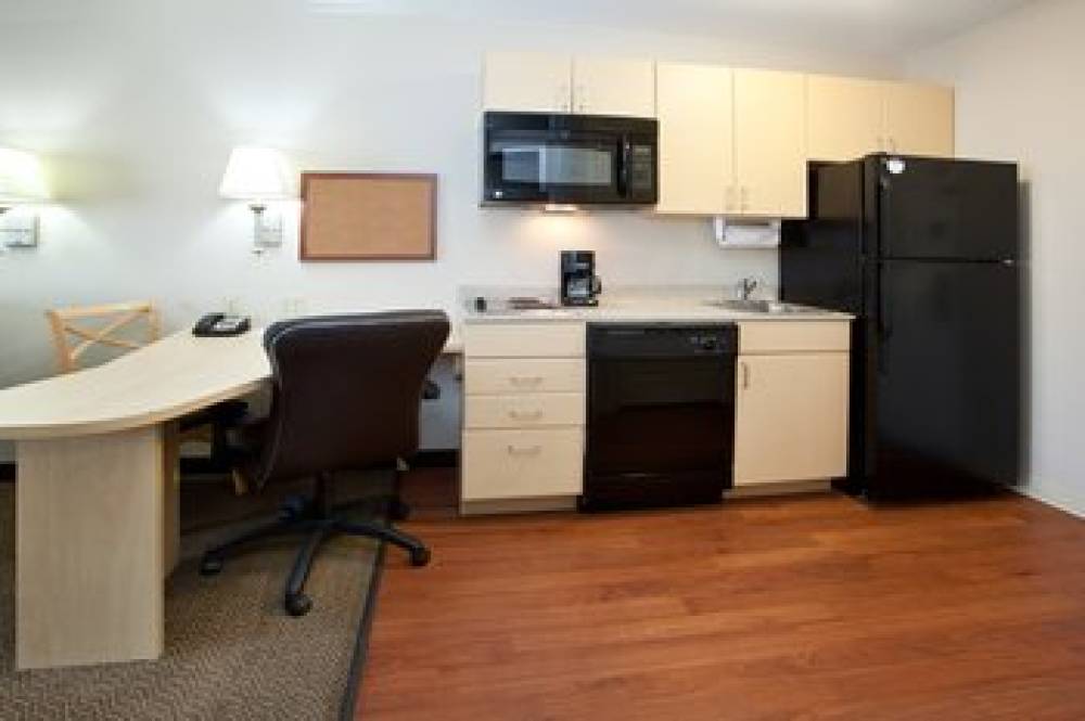 Candlewood Suites SHERIDAN 7