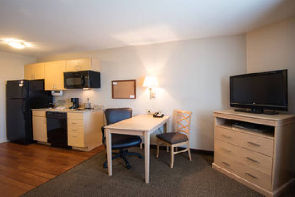 Candlewood Suites SHERIDAN 8