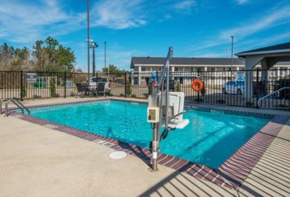 CANDLEWOOD SUITES SULPHUR 8