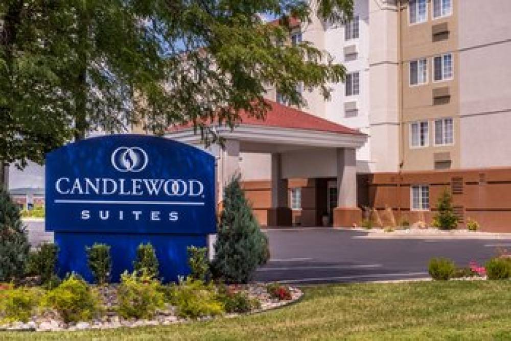 Candlewood Suites TOPEKA WEST 1