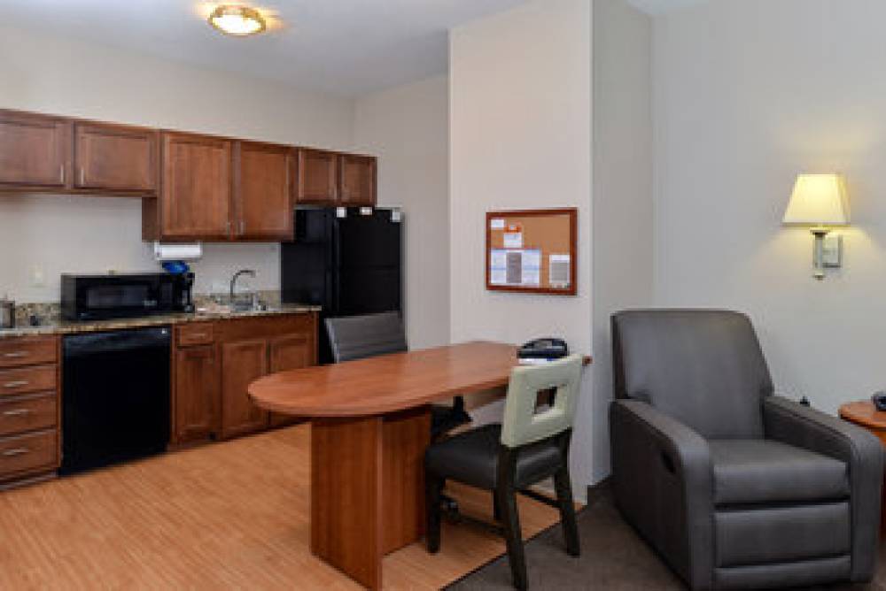 Candlewood Suites TURLOCK 5