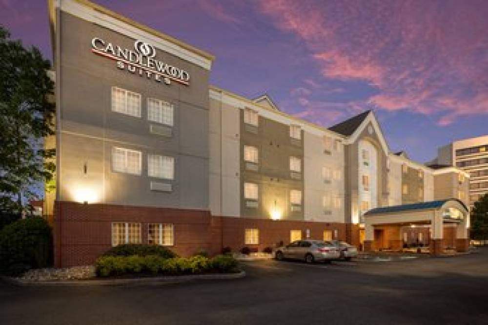Candlewood Suites Virginia Beach Town Center