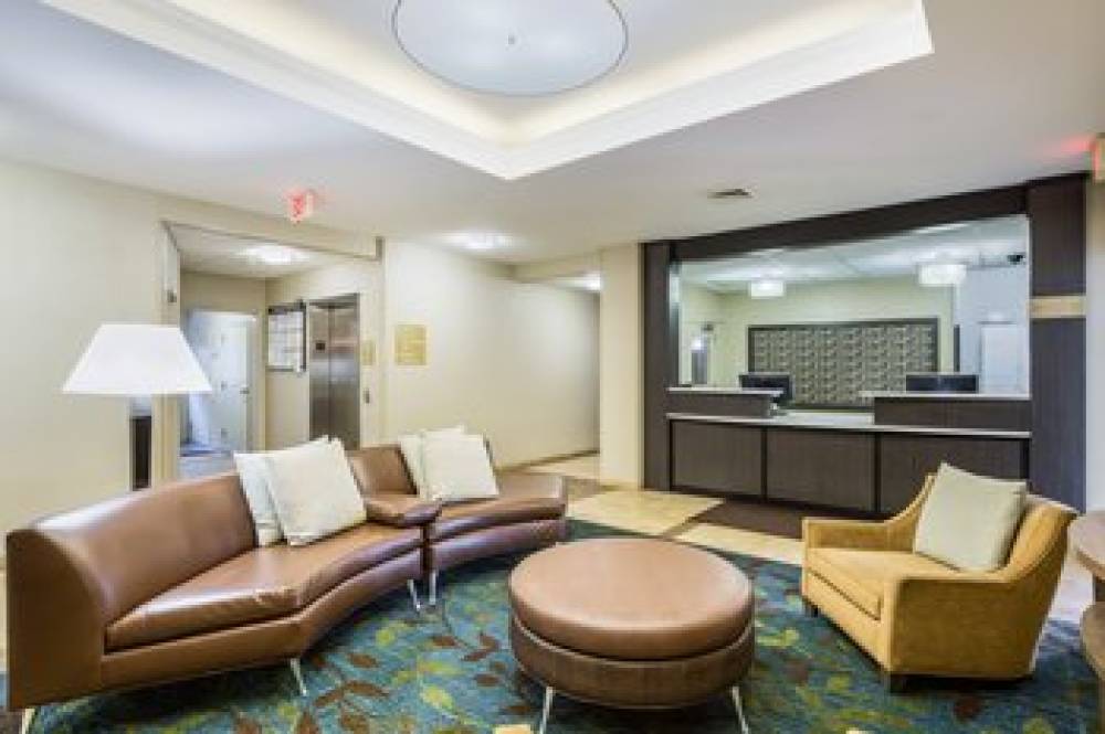 Candlewood Suites VIRGINIA BEACH TOWN CENTER 6