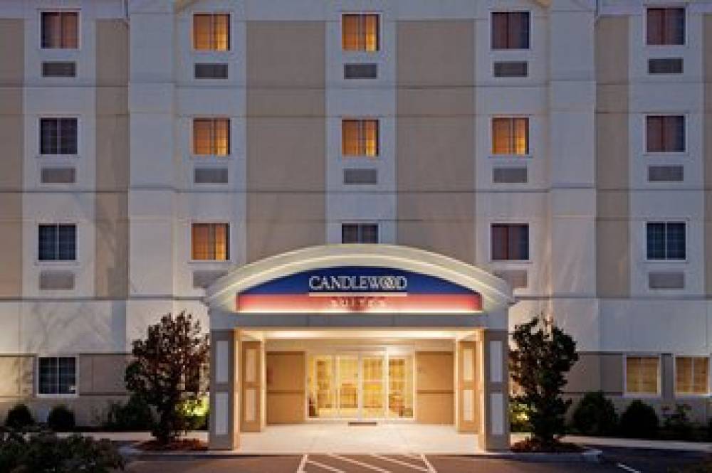 Candlewood Suites WEST SPRINGFIELD 9