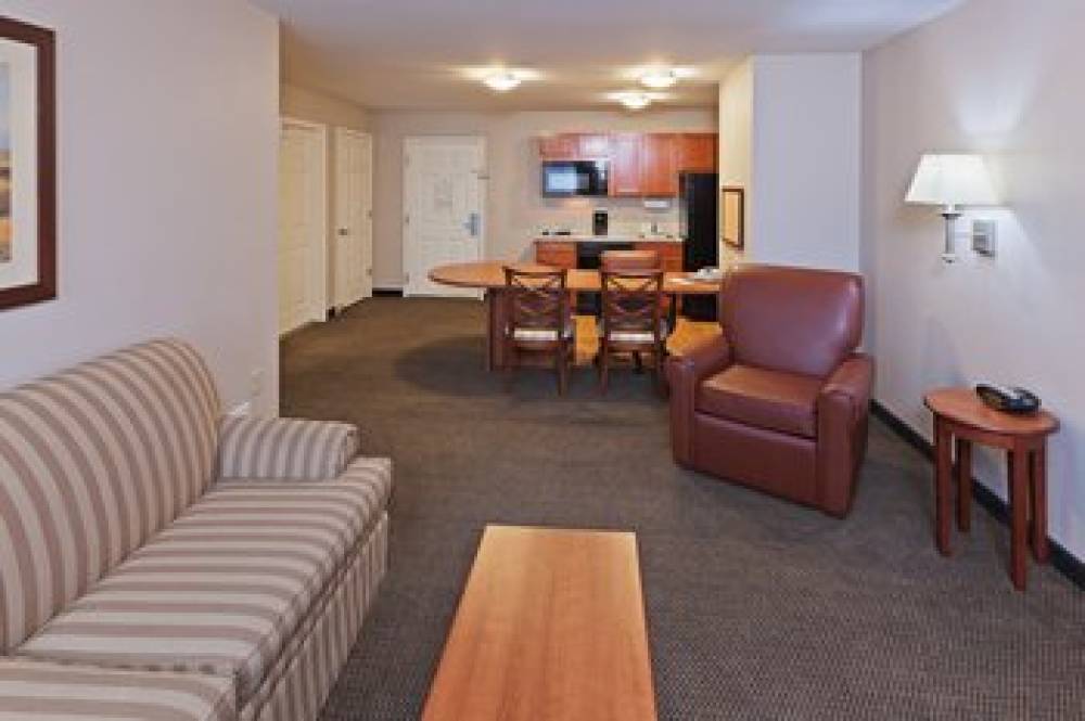 Candlewood Suites WICHITA FALLS @ MAURINE ST. 2