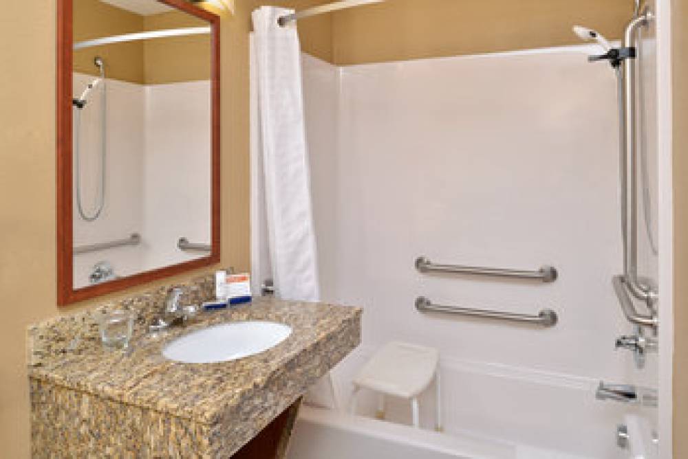 Candlewood Suites WILLISTON 5