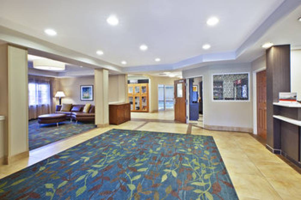 Candlewoods Suites Airport