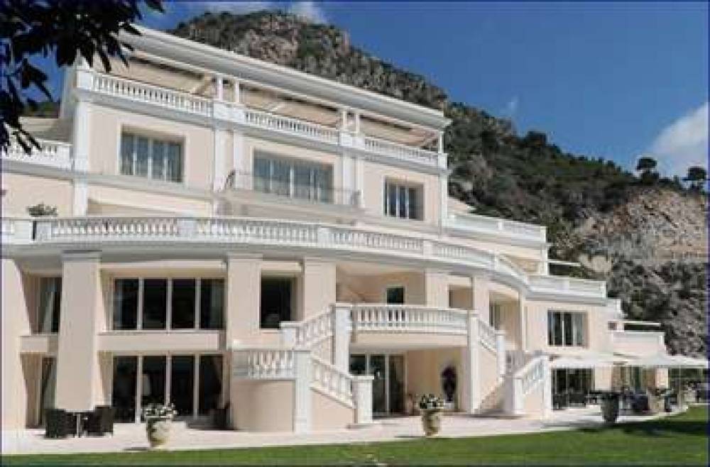 CAP ESTEL 5