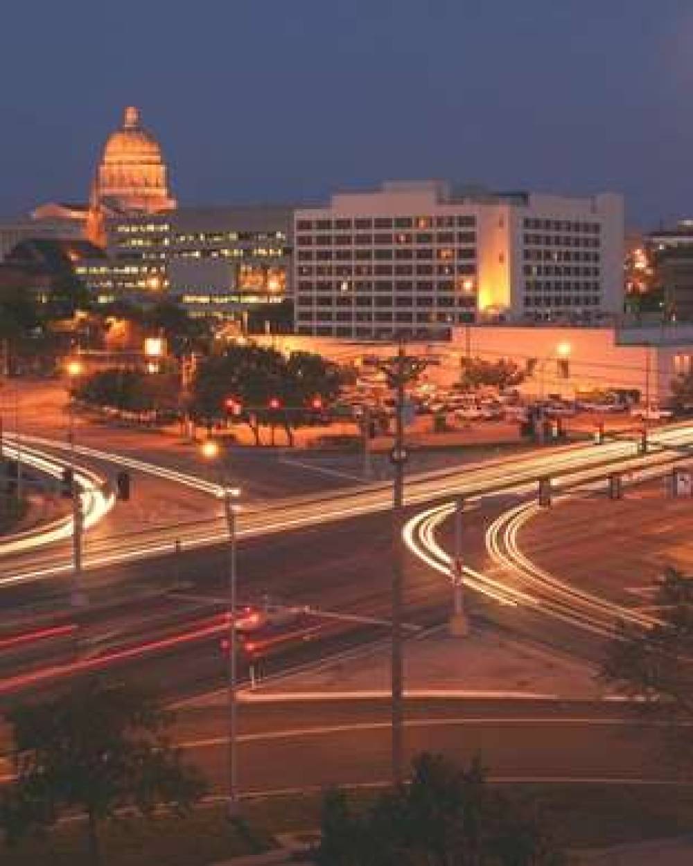 Capitol Plaza Hotel And Convention Center 1