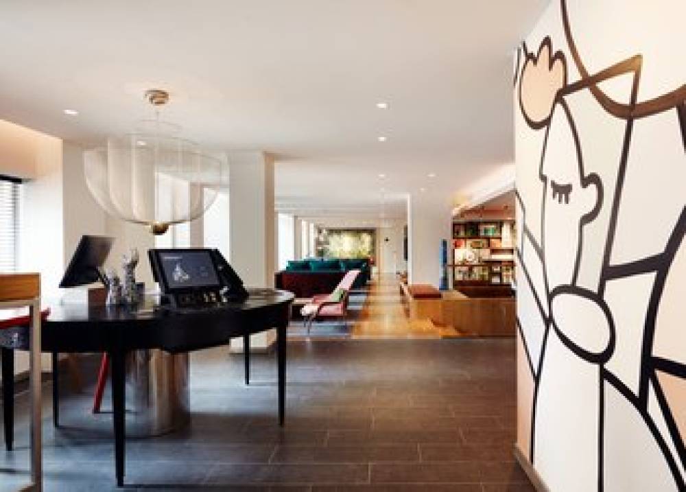 CITIZENM AMSTEL AMSTERDAM 4