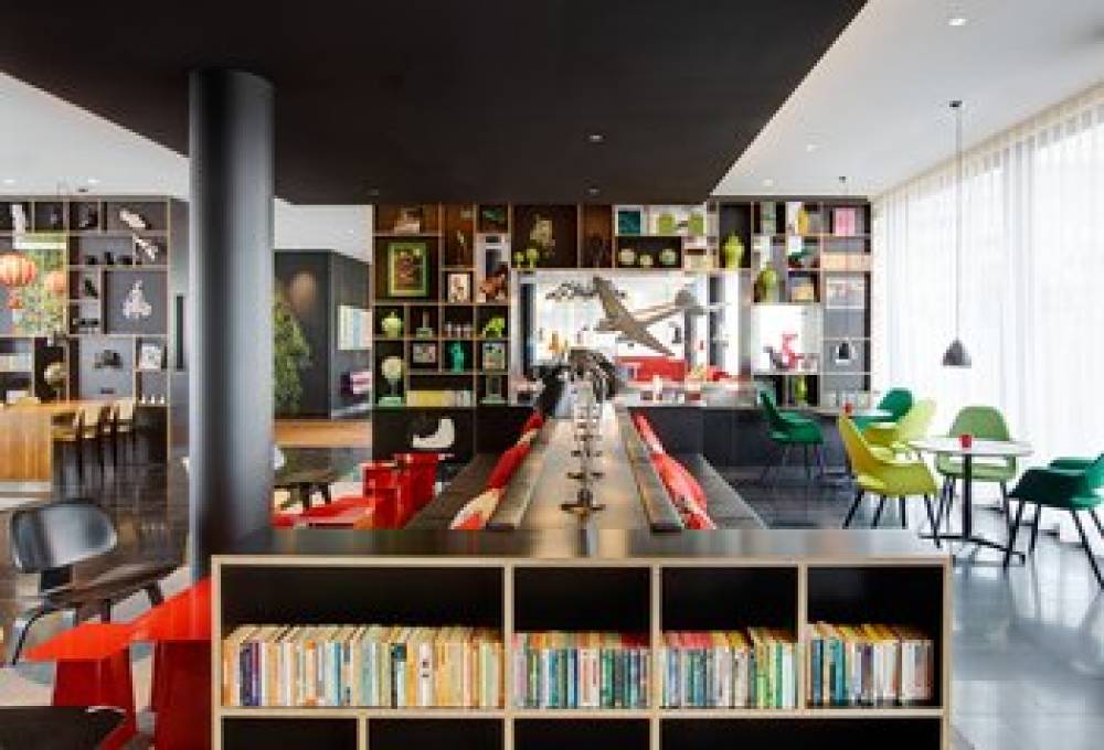 CITIZENM PARIS CDG AIRPORT 8