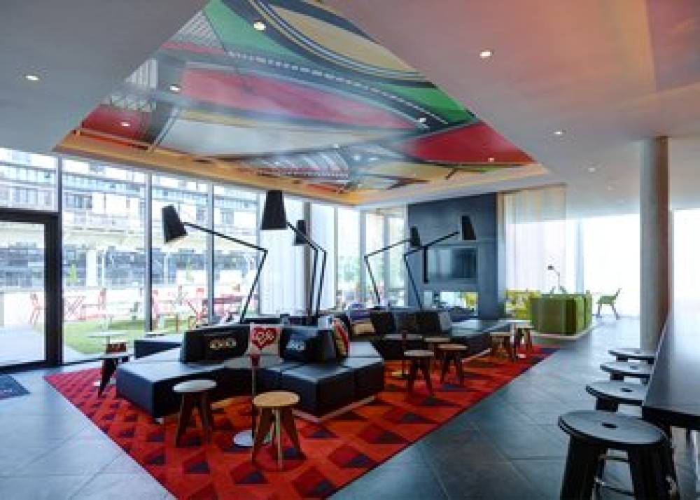 CITIZENM PARIS LA DEFENSE 8