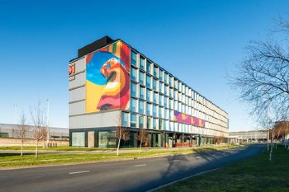 CITIZENM SCHIPHOL AIRPORT 1