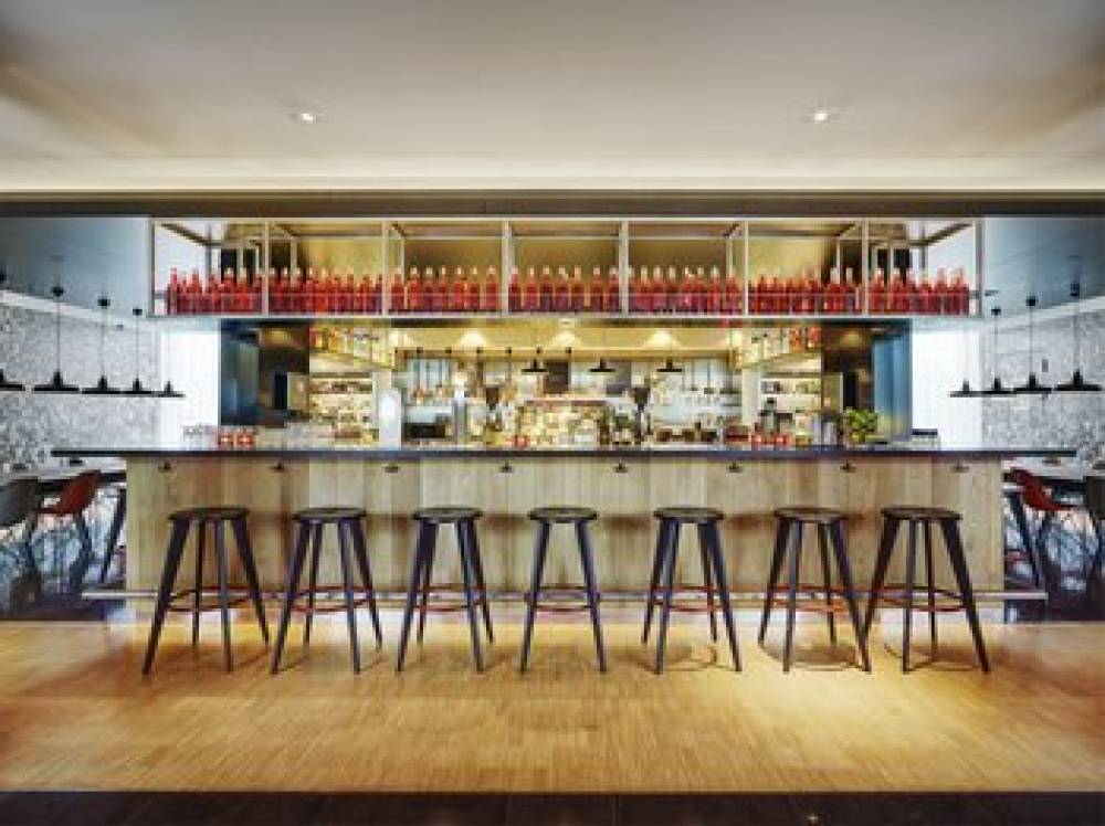 CITIZENM SCHIPHOL AIRPORT 10