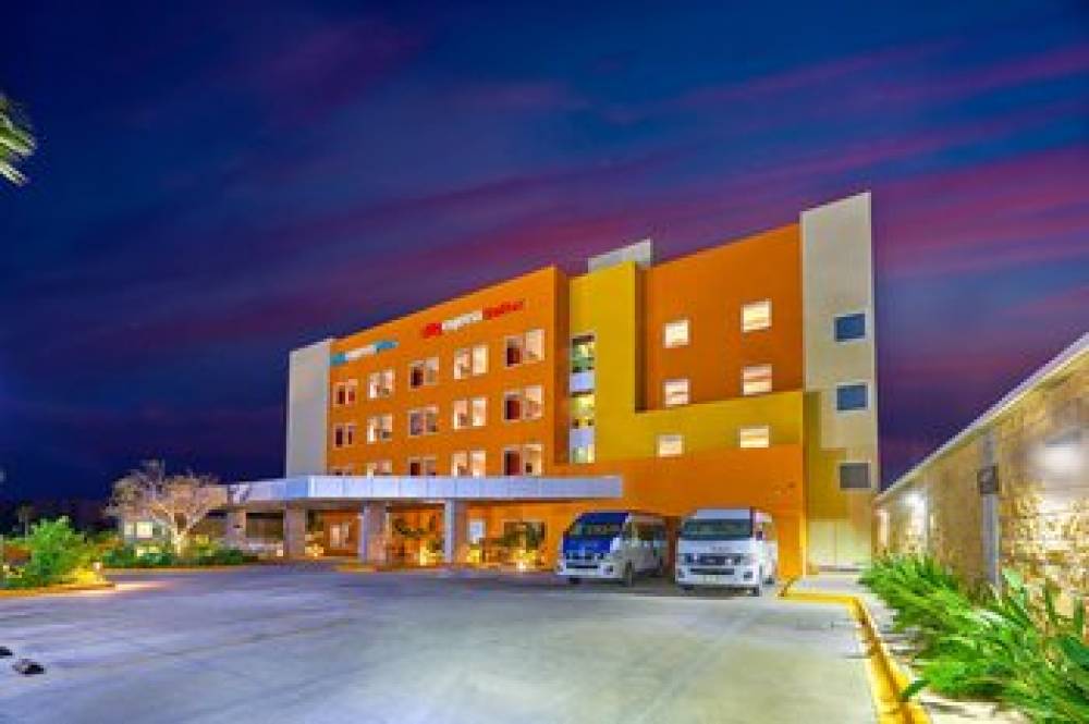 City Express Suites By Marriott Cabo San Lucas 2